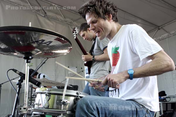 DEERHOOF - 2009-05-31 - PARIS - Parc de la Villette - 